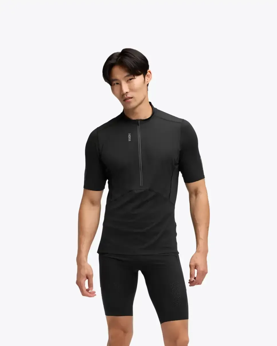 HOKA SkyBreeze Short Sleeve Zip Black - Men's HOKA Exclusives - front view